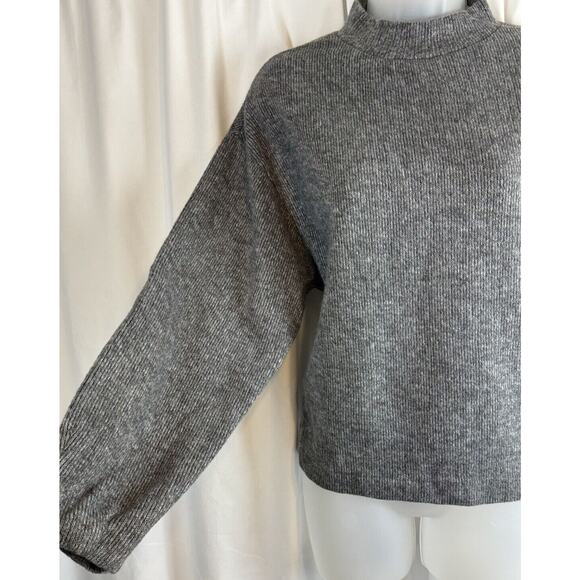 Zara Mock Neck Sweater, Heather Gray M Minimalist effortless 61-05 - Picture 2 of 16
